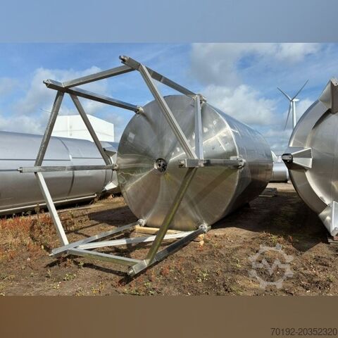 Cuve mélangeuse isolée de 30 000 litres en V2A avec agitateur à hélice  S17240