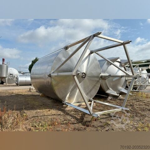 Cuve mélangeuse isolée de 30 000 litres en V2A avec agitateur à hélice  S17240