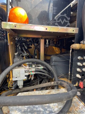 Mobilbagger CATERPILLAR M313 D