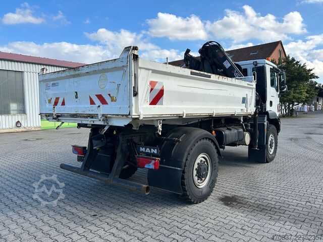 Camión volquete trilateral MAN TGM 18.250 BB / 4x4 / Hiab 099 Funk Greifer