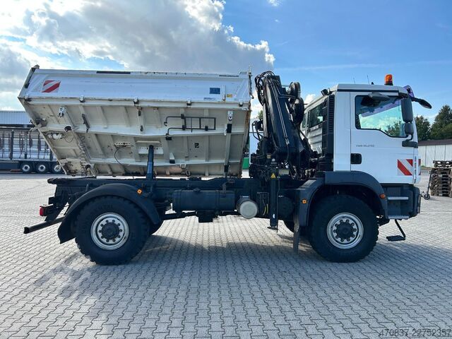 Camión volquete trilateral MAN TGM 18.250 BB / 4x4 / Hiab 099 Funk Greifer