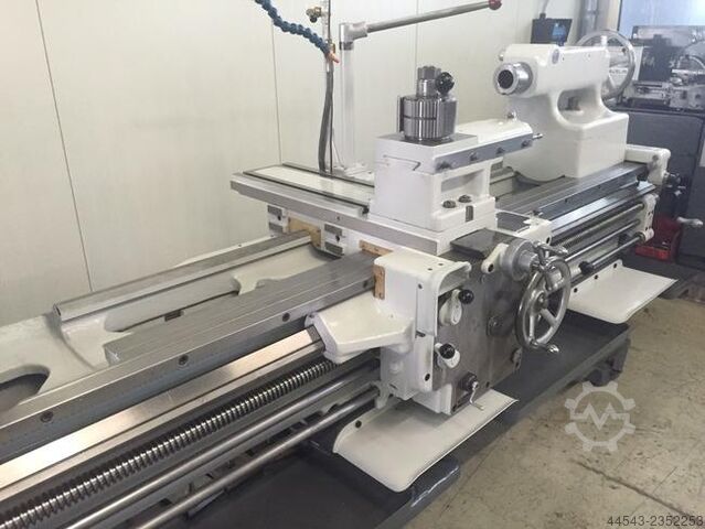 Universal-Drehmaschine Oerlikon DM 2S