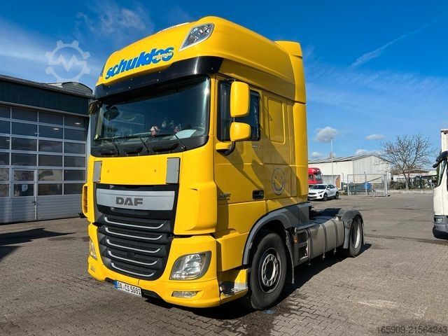 Standard tractor unit DAF XF 106.460,  Intarder, 1. Hand