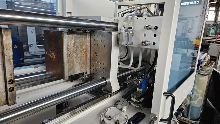 Máquina de moldagem por injeção BATTENFELD HM 90-210