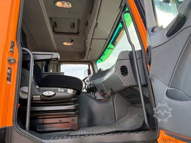 Outro MERCEDES-BENZ Actros 3341 LAK MP3 6x6 Winterdienst
