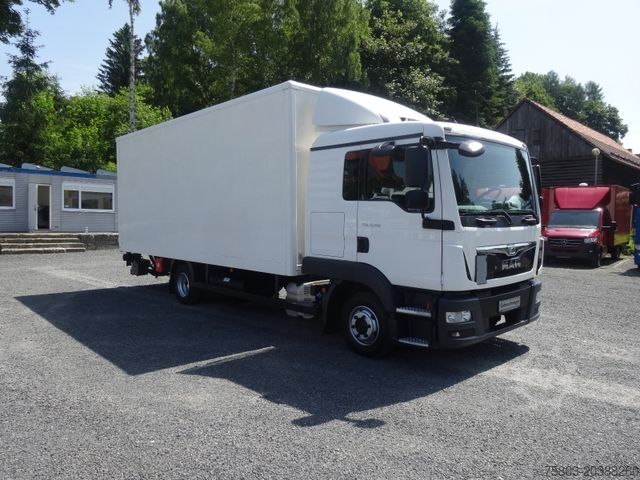 Dobozos furgon MAN 8.180 TGL Großes Haus Koffer 6,10m Klima Bett