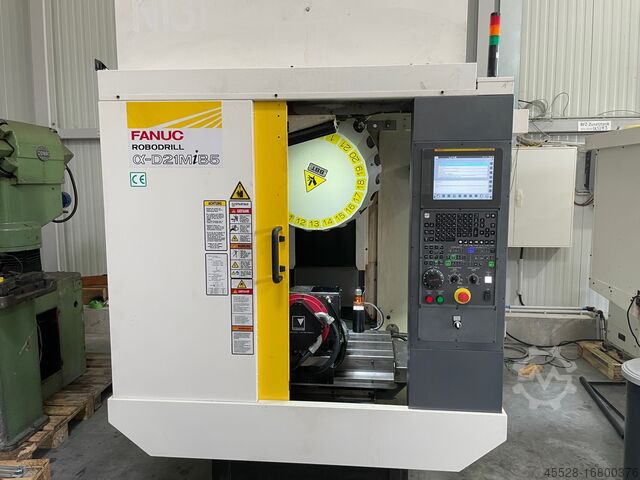 Centro de mecanizado FANUC Robodrill D21MIB/ 5-Axis