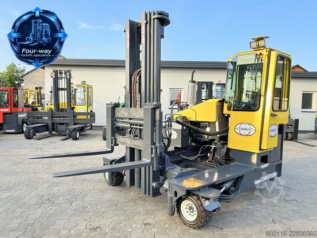 Carrello elevatore a 4 direzioni Combilift C4000 DIESEL TRIPLEX 6000 FORK POSITIONE