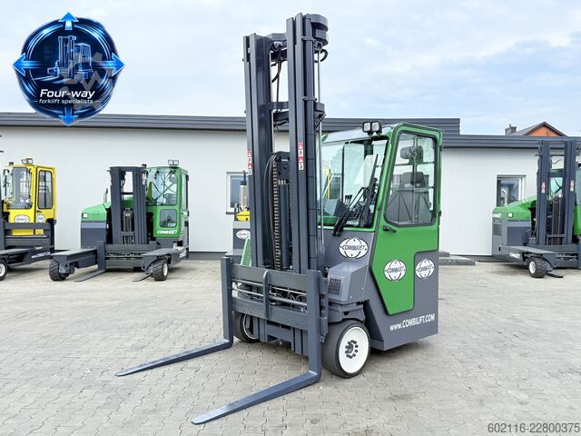 Carrello elevatore a 4 direzioni Combilift CB4000 GAS TRIPLEX 6800 POSITIONER CABIN