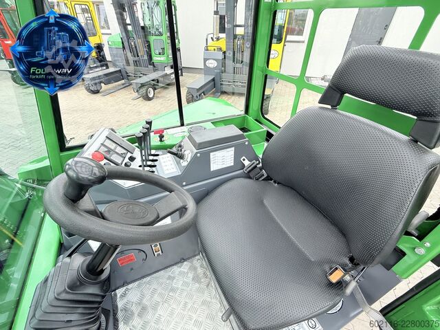 Carrello elevatore a 4 direzioni Combilift CB4000 GAS TRIPLEX 6800 POSITIONER CABIN
