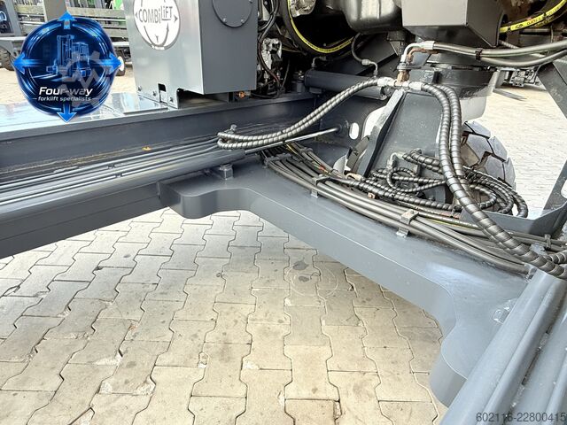 Carrello elevatore a 4 direzioni Combilift C5000XL GAS DUPLEX 4500MM POSITIONER