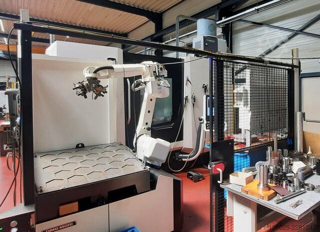 Centrum tokarsko-frezarskie CNC DMG MORI CLX 450 TC with Robo2Go
