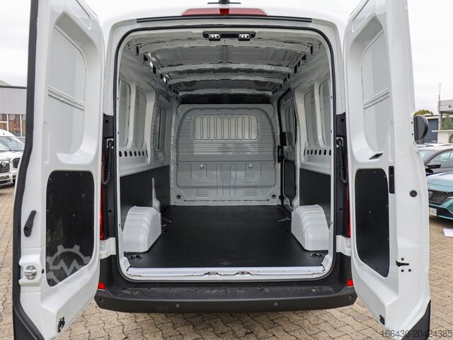Furgão de painéis Maxus DELIVER 9