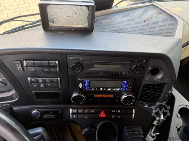 Refrigerated truck MERCEDES-BENZ 2540 LL 6x2/4 Kühlkoffer 8.2m LBW 2,5t  Carrier