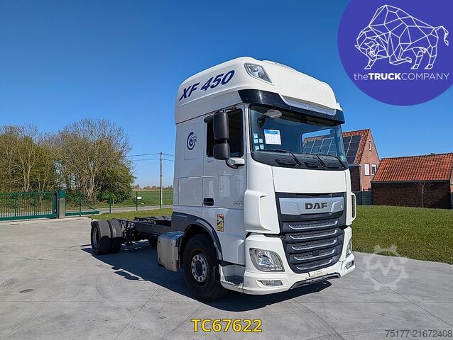 Chassis with cab DAF XF 450
