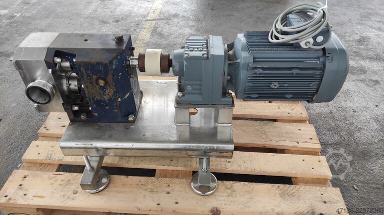 Pompe à pistons rotatifs 10 000 l/h refroidie  