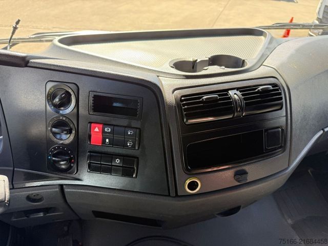 Furgon skrzyniowy MERCEDES-BENZ ATEGO 816 L Koffer 6,10 m LBW 1 T* KLIMA+3-Sitze