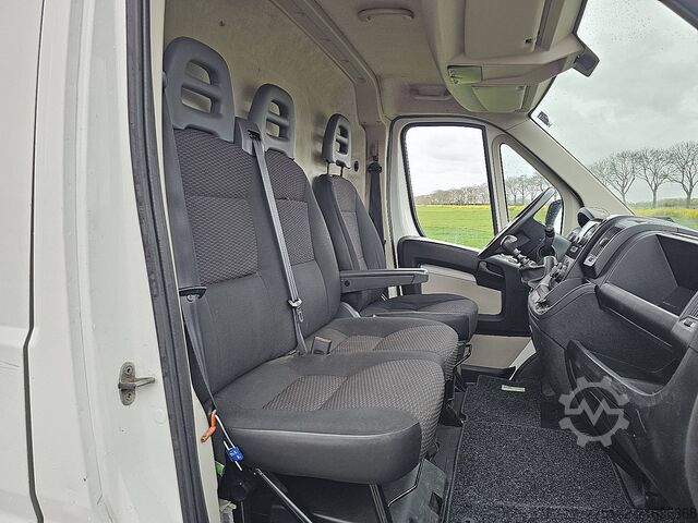 High-roof van CITROEN JUMPER 2.2 laadklep