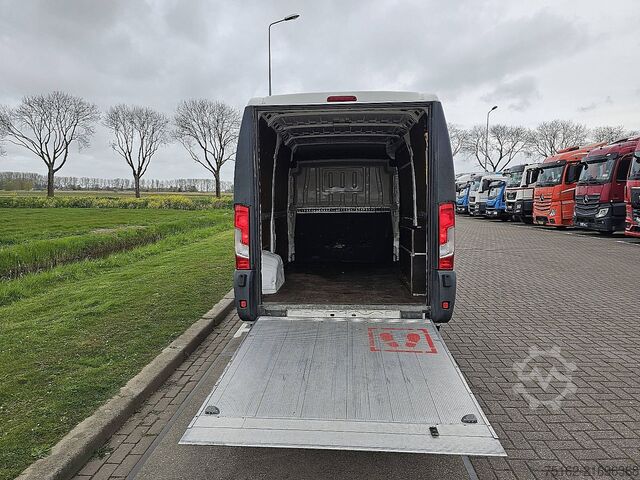 High-roof van CITROEN JUMPER 2.2 laadklep