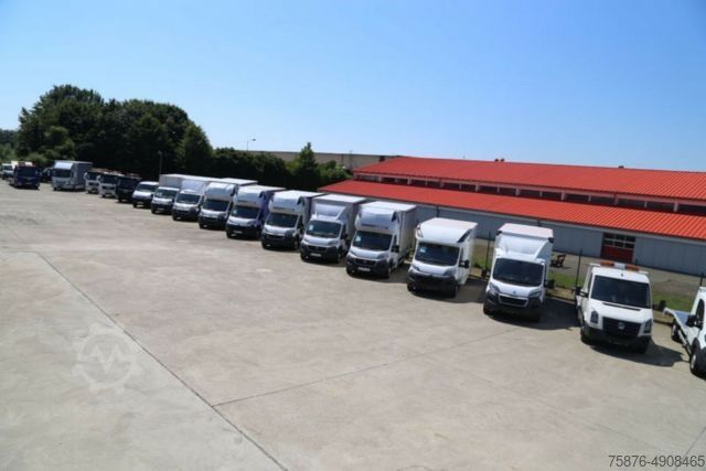 Furgon samochodowy do przewozu aut IVECO Daily Automatic, Alu- Aufbau, Voll- Luft