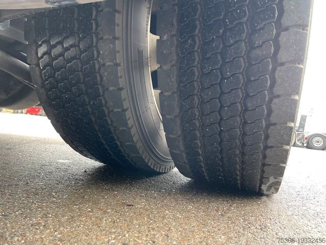 Volumen SZM DAF FT XF 530 SSC LD