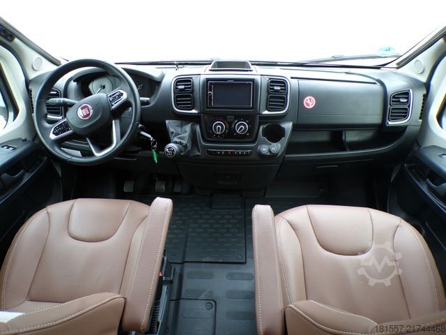 Halvintegreret autocamper BÜRSTNER Lyseo TD 684 G Harmony Line, SAT/TV, Markise