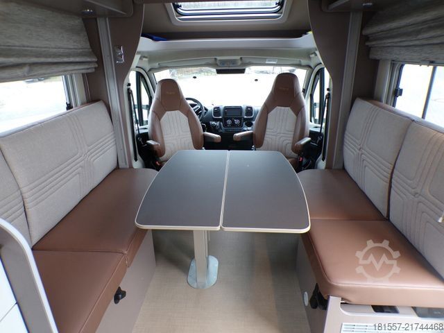 Halvintegreret autocamper BÜRSTNER Lyseo TD 684 G Harmony Line, SAT/TV, Markise