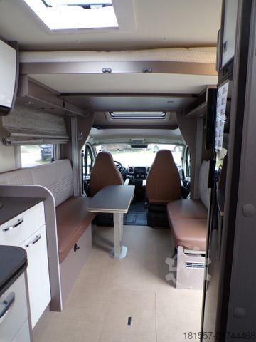 Halvintegreret autocamper BÜRSTNER Lyseo TD 684 G Harmony Line, SAT/TV, Markise