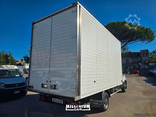 Furgão de painéis IVECO DAILY 60-15 FURGONE 4,90 (2018)