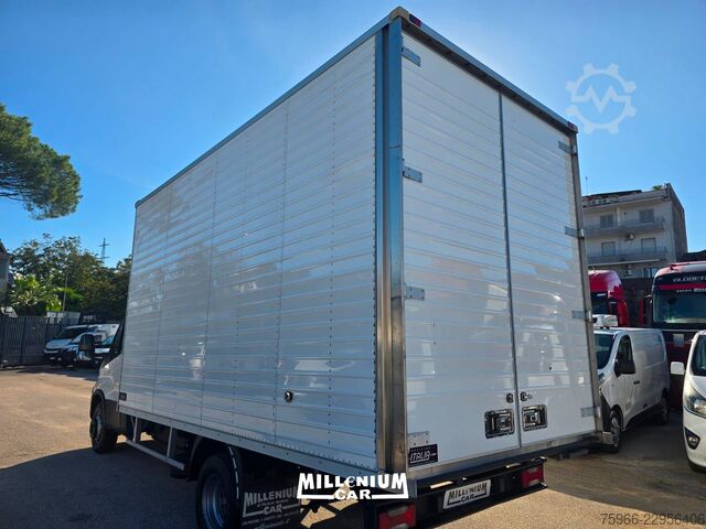 Furgão de painéis IVECO DAILY 60-15 FURGONE 4,90 (2018)