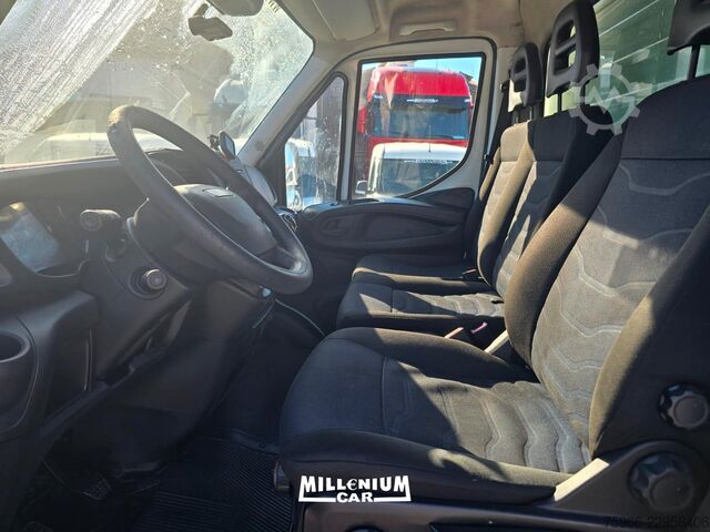 Furgão de painéis IVECO DAILY 60-15 FURGONE 4,90 (2018)