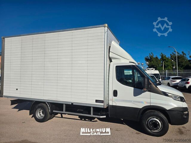 Furgão de painéis IVECO DAILY 60-15 FURGONE 4,90 (2018)