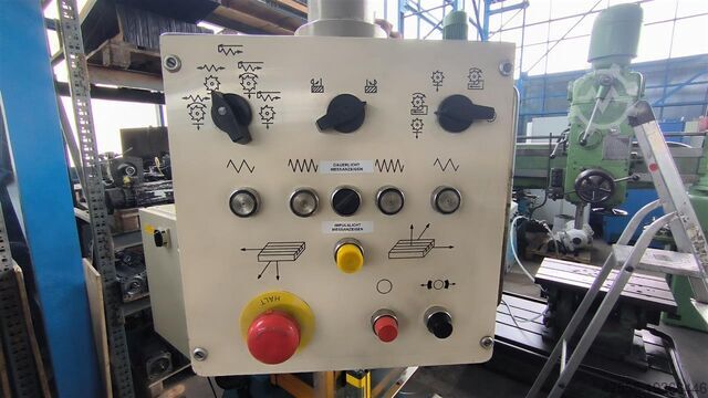 Fresadora - Vertical WMW FSS 250x1000