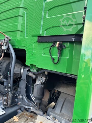 Nehéz tehergépjármű VOLVO FH 500 3 Achser 6x2  25 stück Vorhanden GGVS