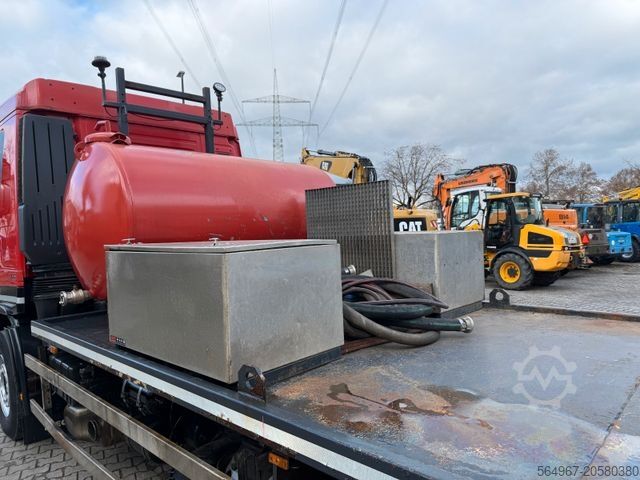 Autószállító teherautó IVECO AS320S50 Baumaschinentransporter hydr. Rampe