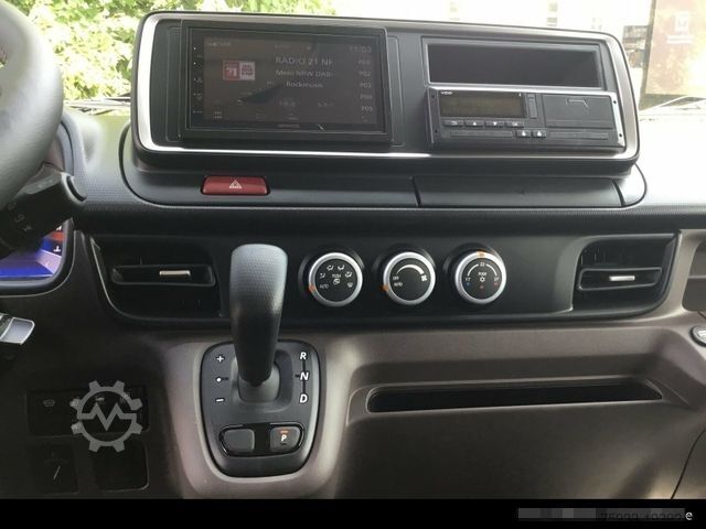 Όχημα μεταφοράς ποτών FUSO eCanter 9C18e EWERS Getränkekoffer Schwenkwand