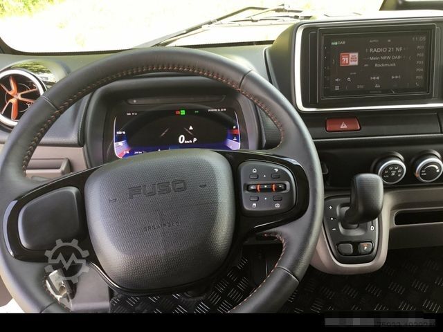 Όχημα μεταφοράς ποτών FUSO eCanter 9C18e EWERS Getränkekoffer Schwenkwand