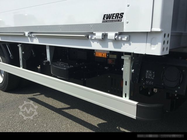 Όχημα μεταφοράς ποτών FUSO eCanter 9C18e EWERS Getränkekoffer Schwenkwand
