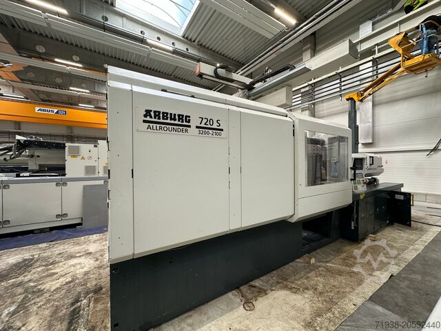 Vstřikovací stroj Arburg 720 S 3200-2100