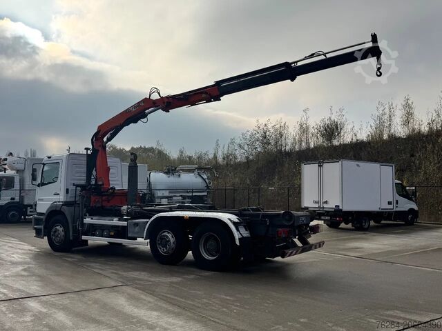 Système de bras à crochet Mercedes-Benz ATEGO 2528 6x2 HAAK + KRAAN