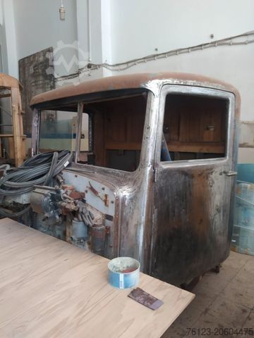 Minibus Berna Adler mit Frech Hoch Sissach Aufbau Cabrio