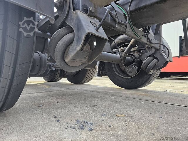 Μεταφορά εμπορευματοκιβωτίων KRONE SD ADR