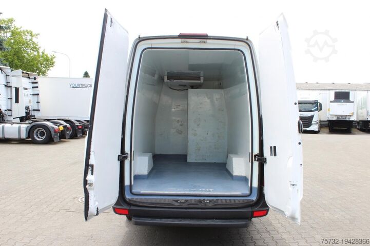 Koelwagen met geïsoleerde laadbak VW Crafter Maxi   Carrier Tiefkühlkasten  Bi-Temp