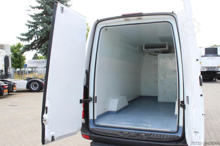 Koelwagen met geïsoleerde laadbak VW Crafter Maxi   Carrier Tiefkühlkasten  Bi-Temp