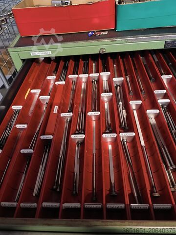 Universeel bewerkingscentrum Flachauswerfer