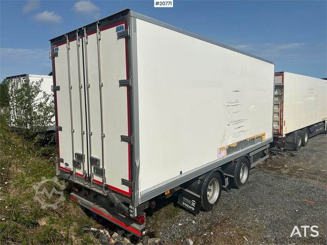 Resväska HFR 2 axle cabinet trailer w/ Vector unit