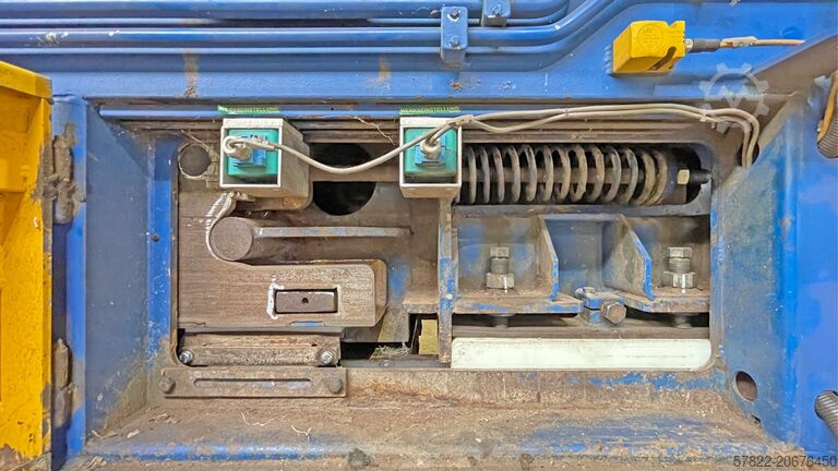 Balenpers 80 t met speciale persbalk voor moeilijke materialen Avermann Maschinenfabrik GmbH & Co. KG AVOS 1410-45/80