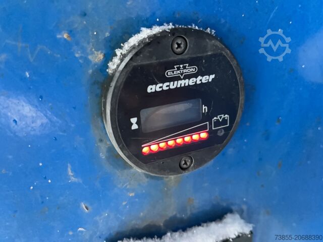 Ollós emelőasztal Holland-Lift Q 135 El 24 (15m)