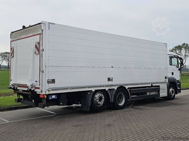  MAN 26.360 TGS 2 TONS TAILLIFT LAST AXLE STEERING 6...