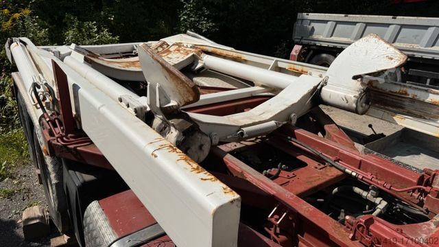 Autocamion cu destinație specială MAN TGA 26.430 6x4 Silo Aufsteller Bj 2005